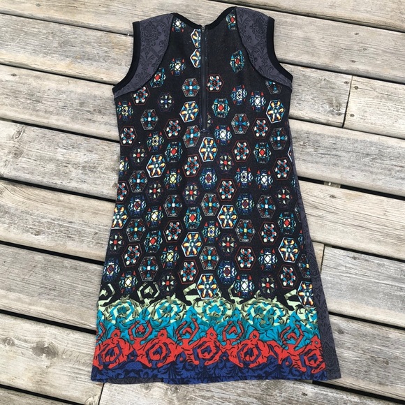 Papillon Sleeveless Dress - Picture 9 of 16